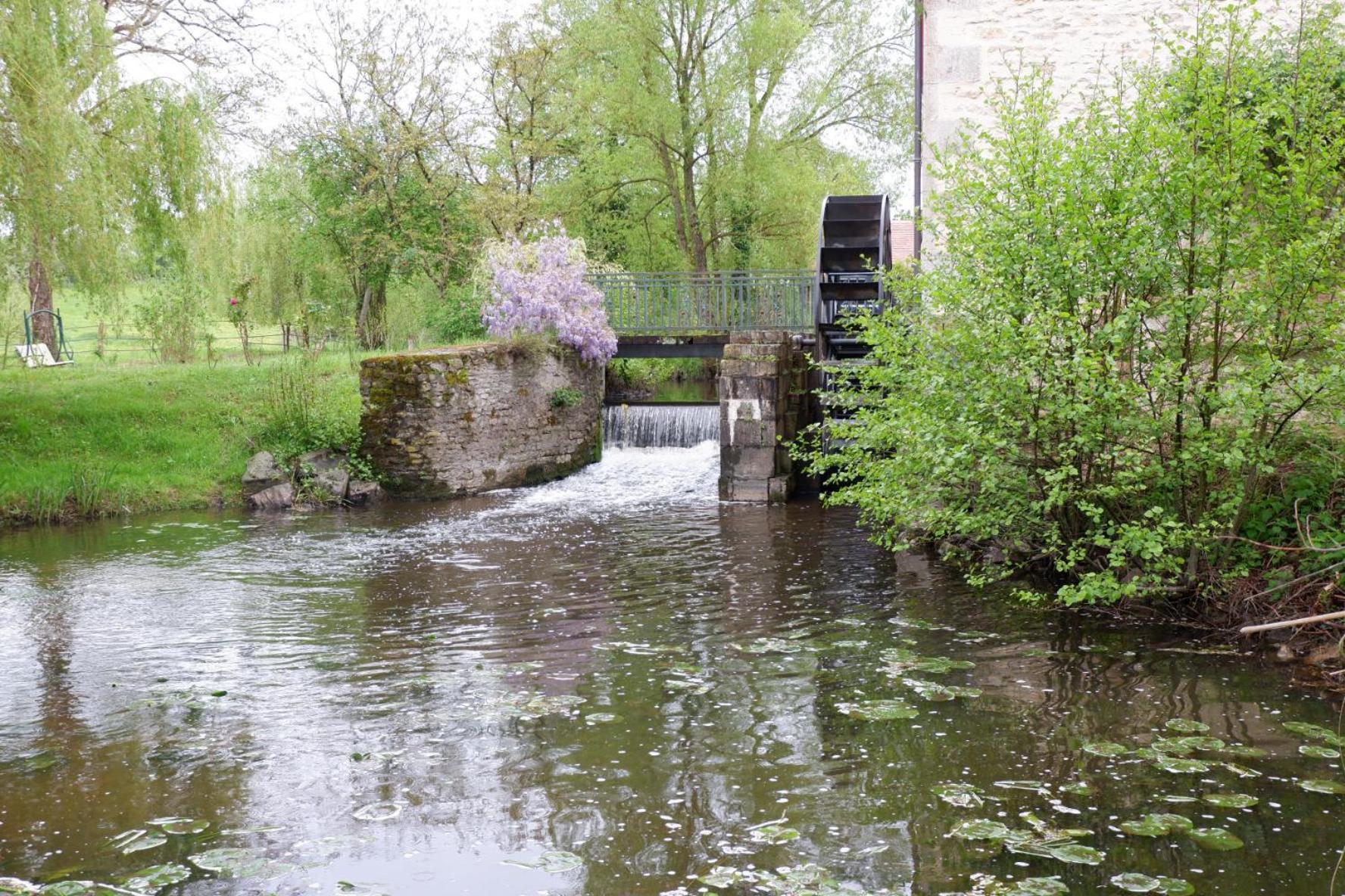 Moulin De Petoulle Hotel Charenton-du-Cher Buitenkant foto