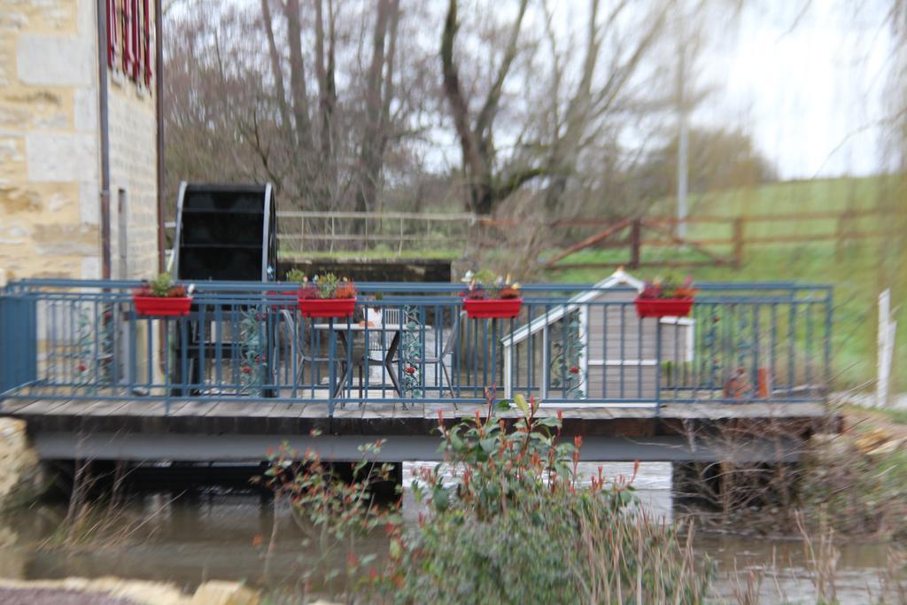 Moulin De Petoulle Hotel Charenton-du-Cher Buitenkant foto