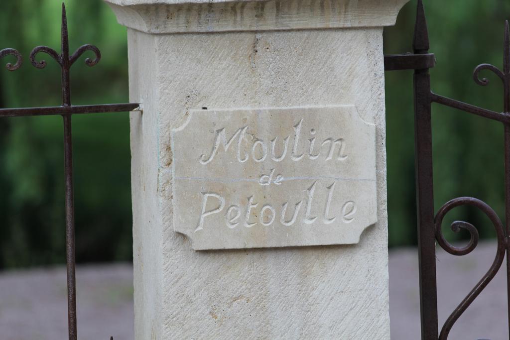 Moulin De Petoulle Hotel Charenton-du-Cher Buitenkant foto