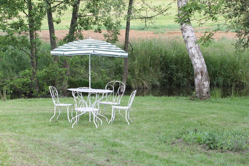 Moulin De Petoulle Hotel Charenton-du-Cher Buitenkant foto